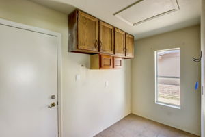 N 31st Dr-022