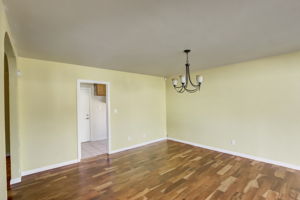 N 31st Dr-020