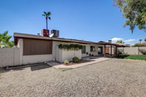 N 31st Dr-039