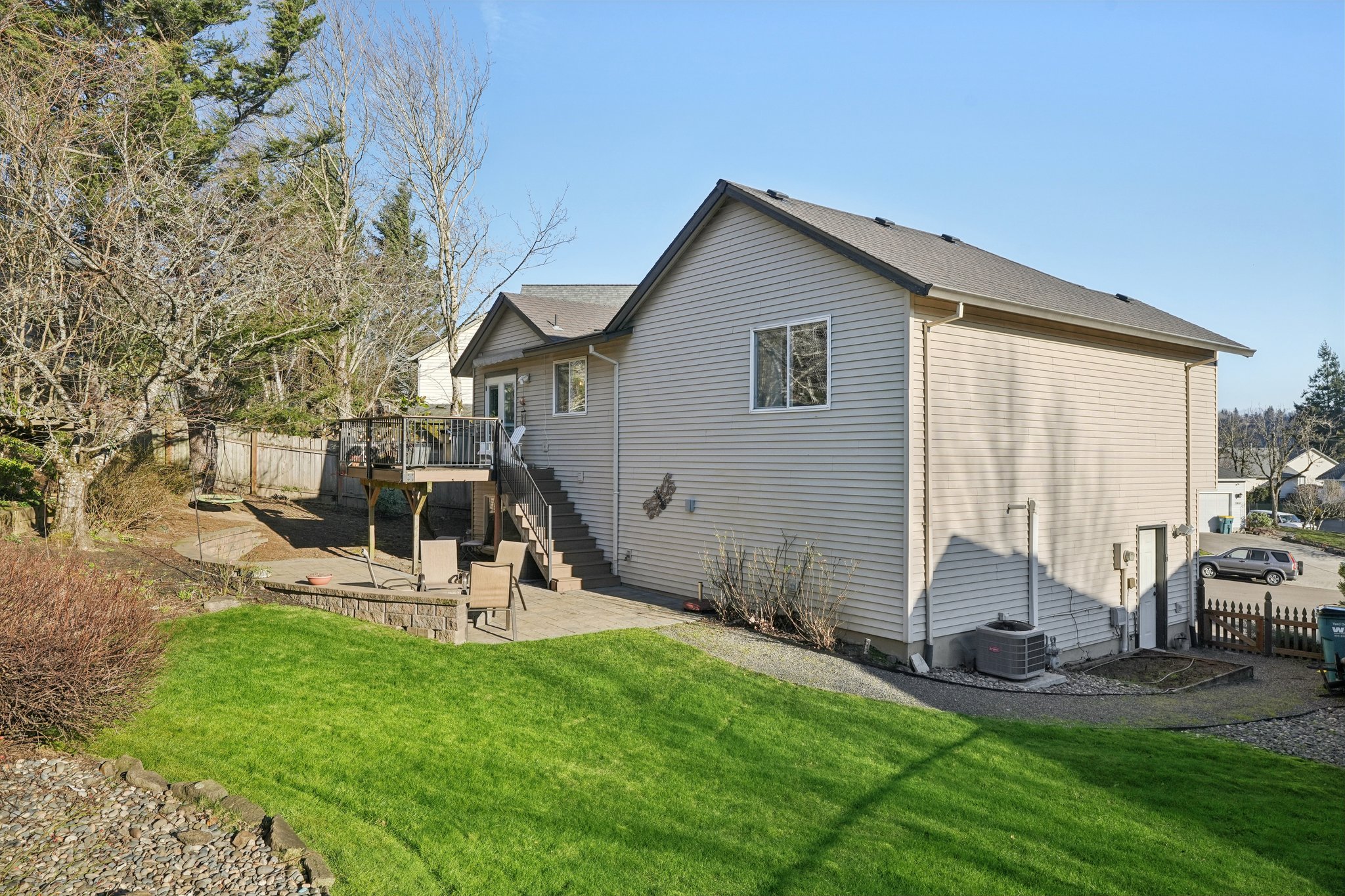 SW Spence Ave-S2401-044.jpg