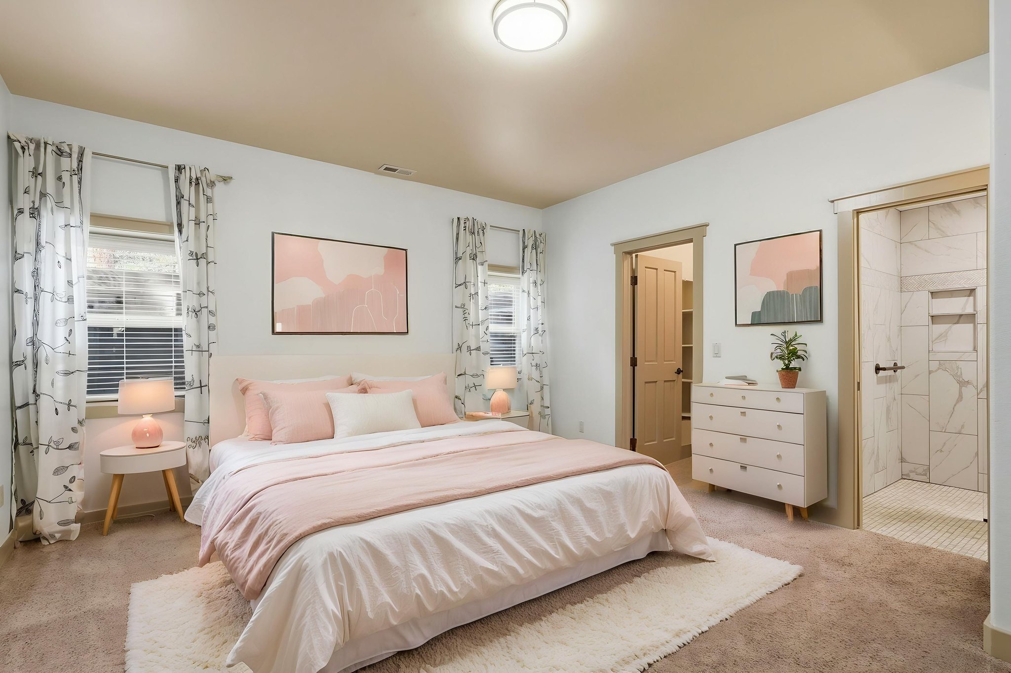 DSC00020 virtually staged.jpeg