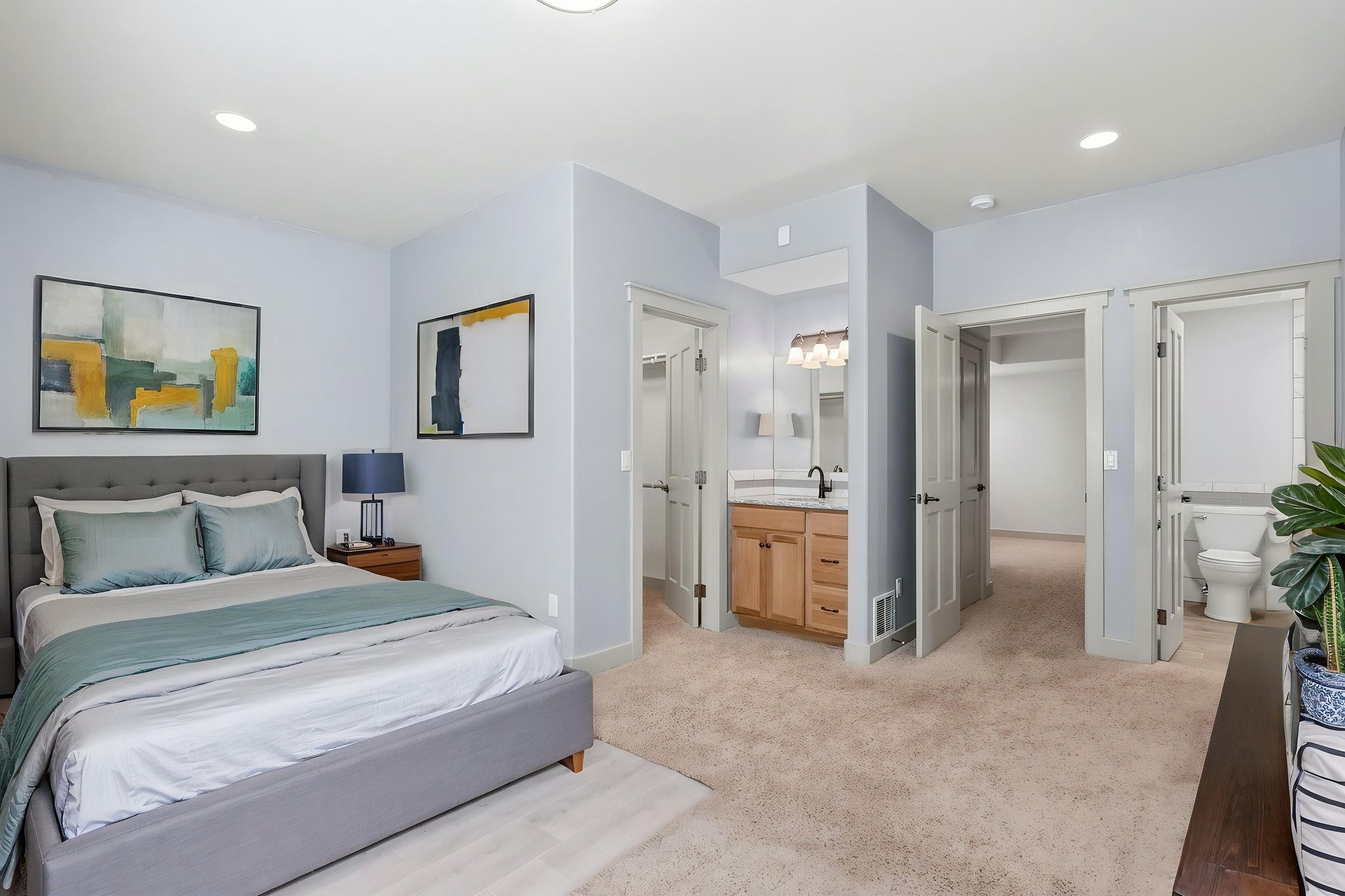 DSC09979 virtually staged.jpeg