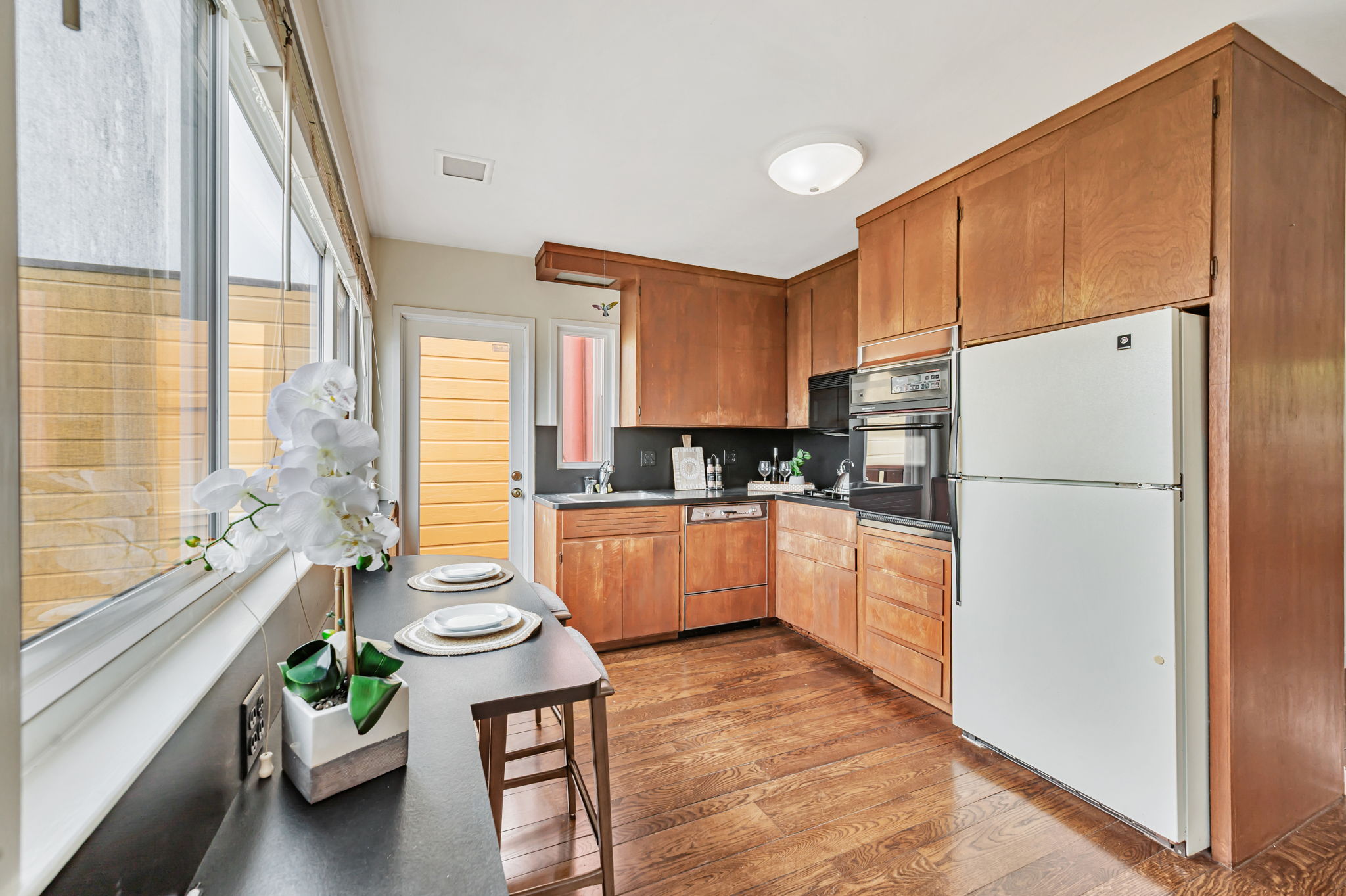 014_1883-1885 16th Ave