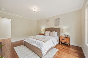 030_1883-1885 16th Ave
