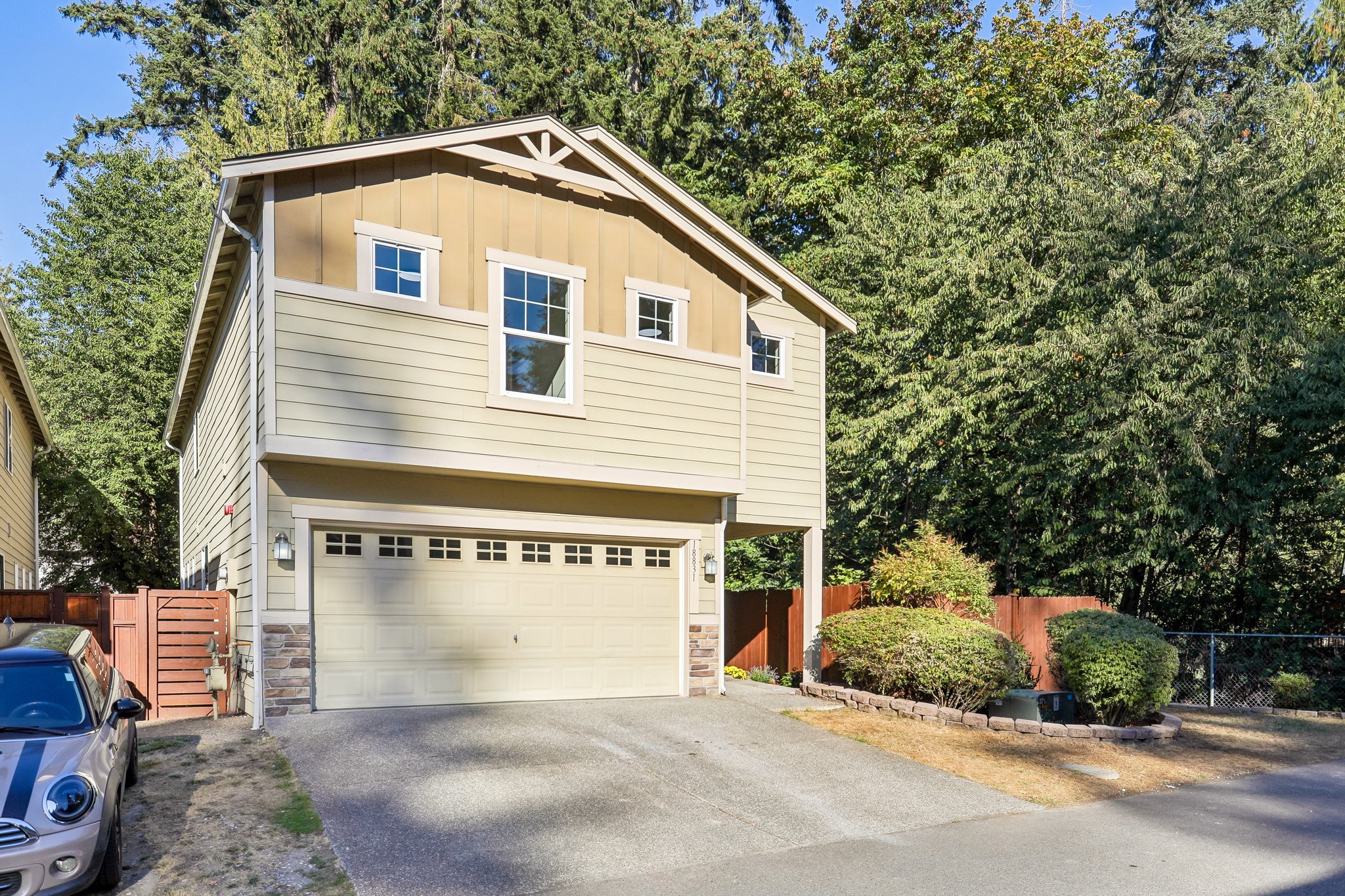 18th Pl-S0909-003.jpg