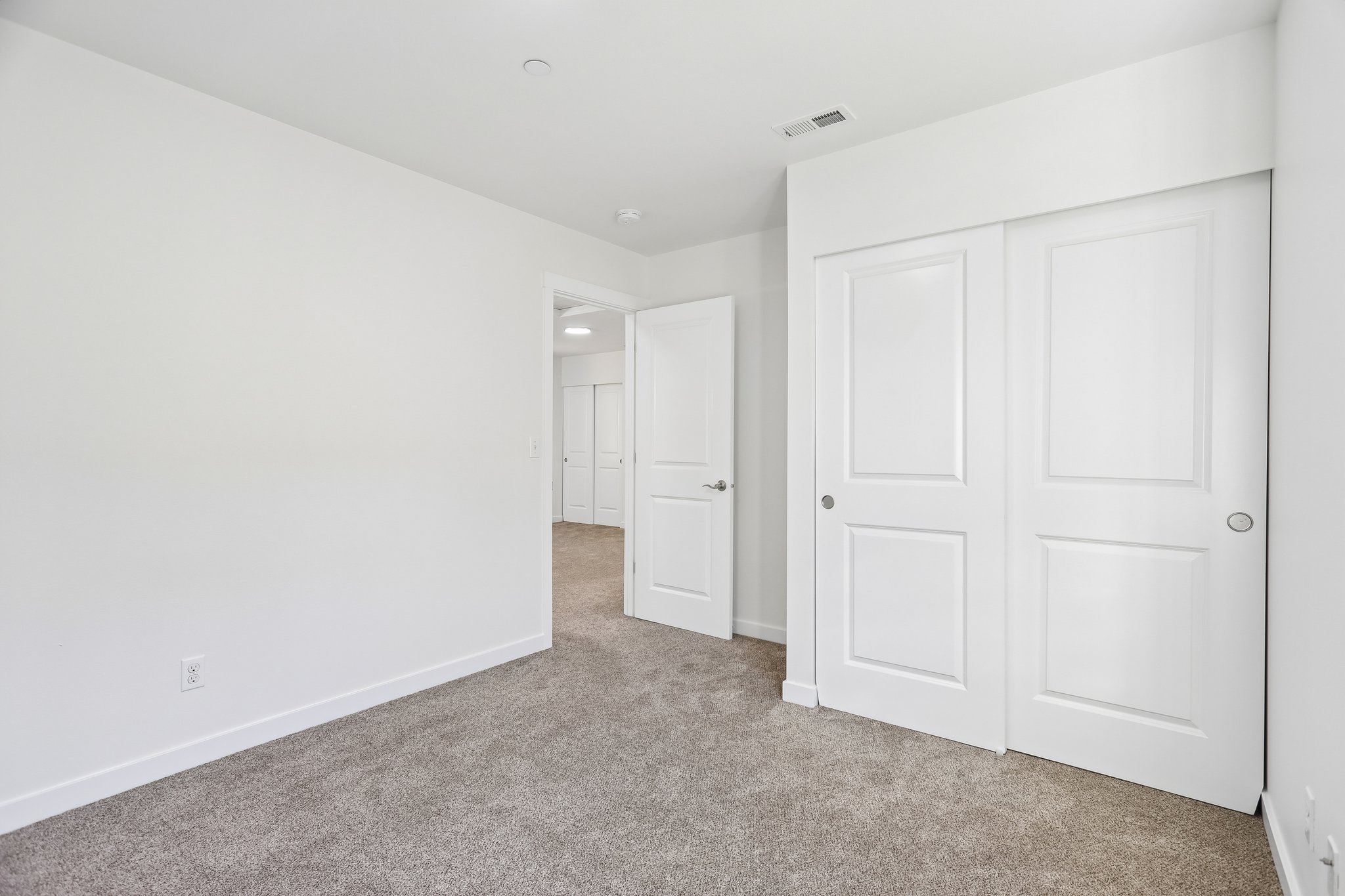 18th Pl-S0909-028.jpg