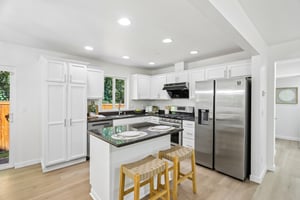 18th Pl-S0909-010.jpg