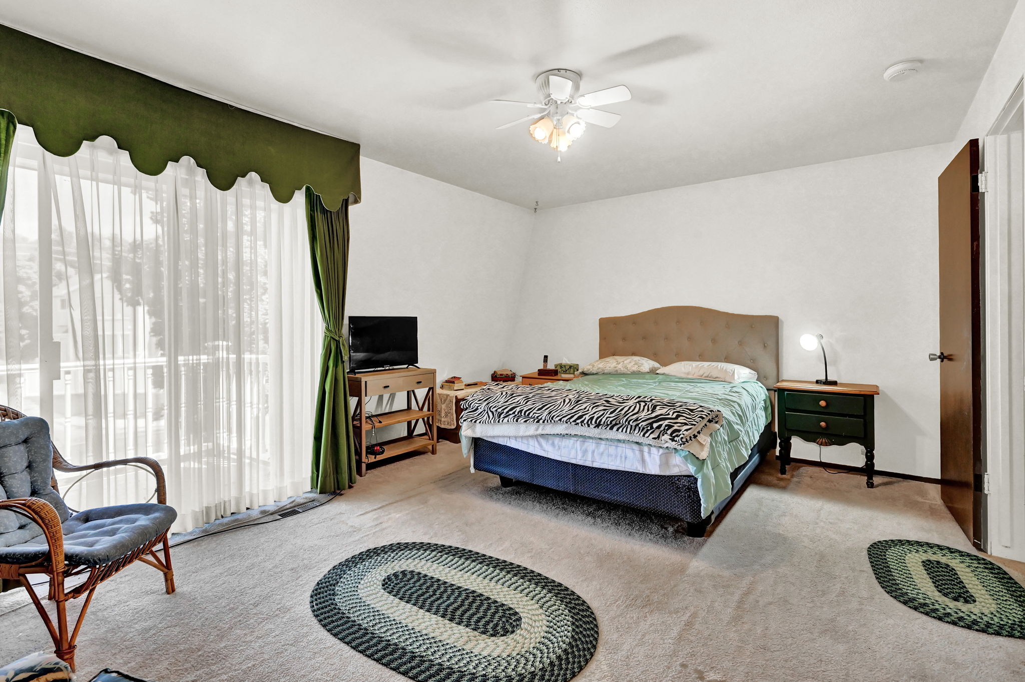  Photo 23