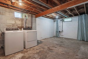  Photo 32