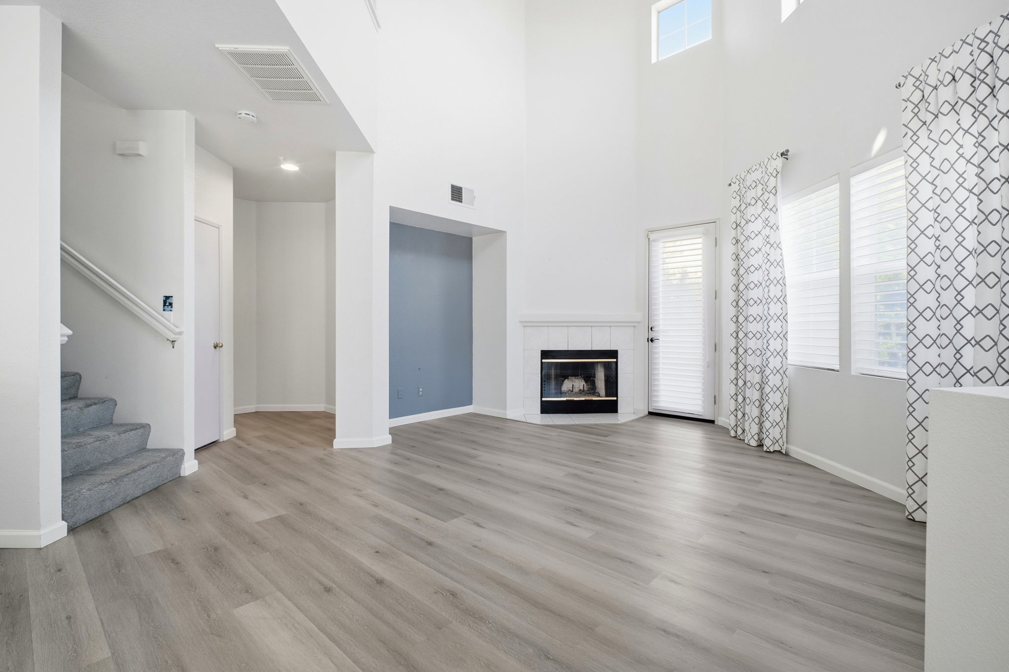 006_F8_1885 Flagstone Dr