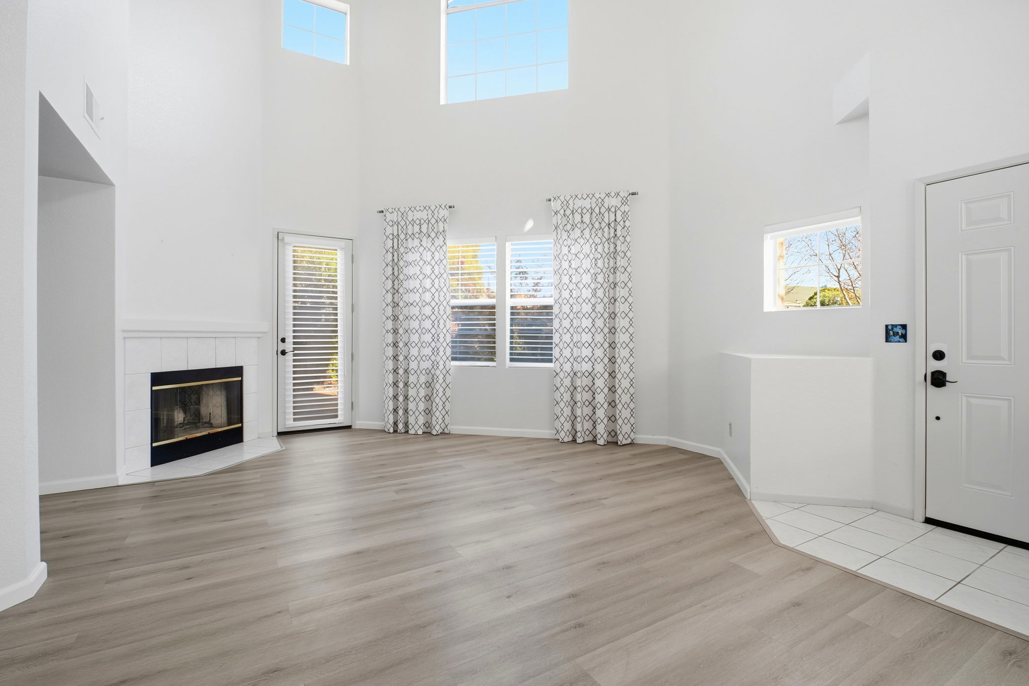 008_F8_1885 Flagstone Dr