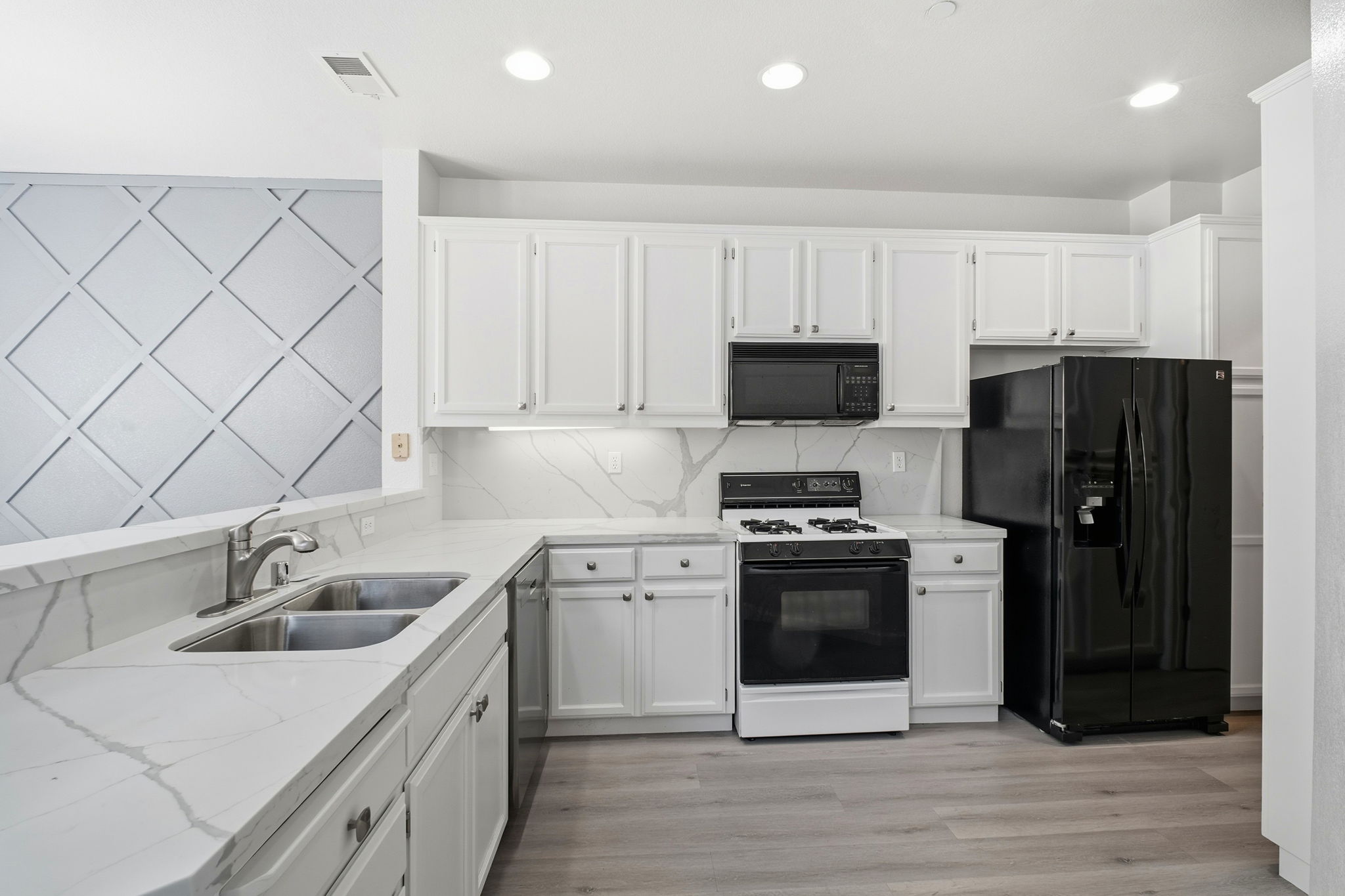 011_F8_1885 Flagstone Dr