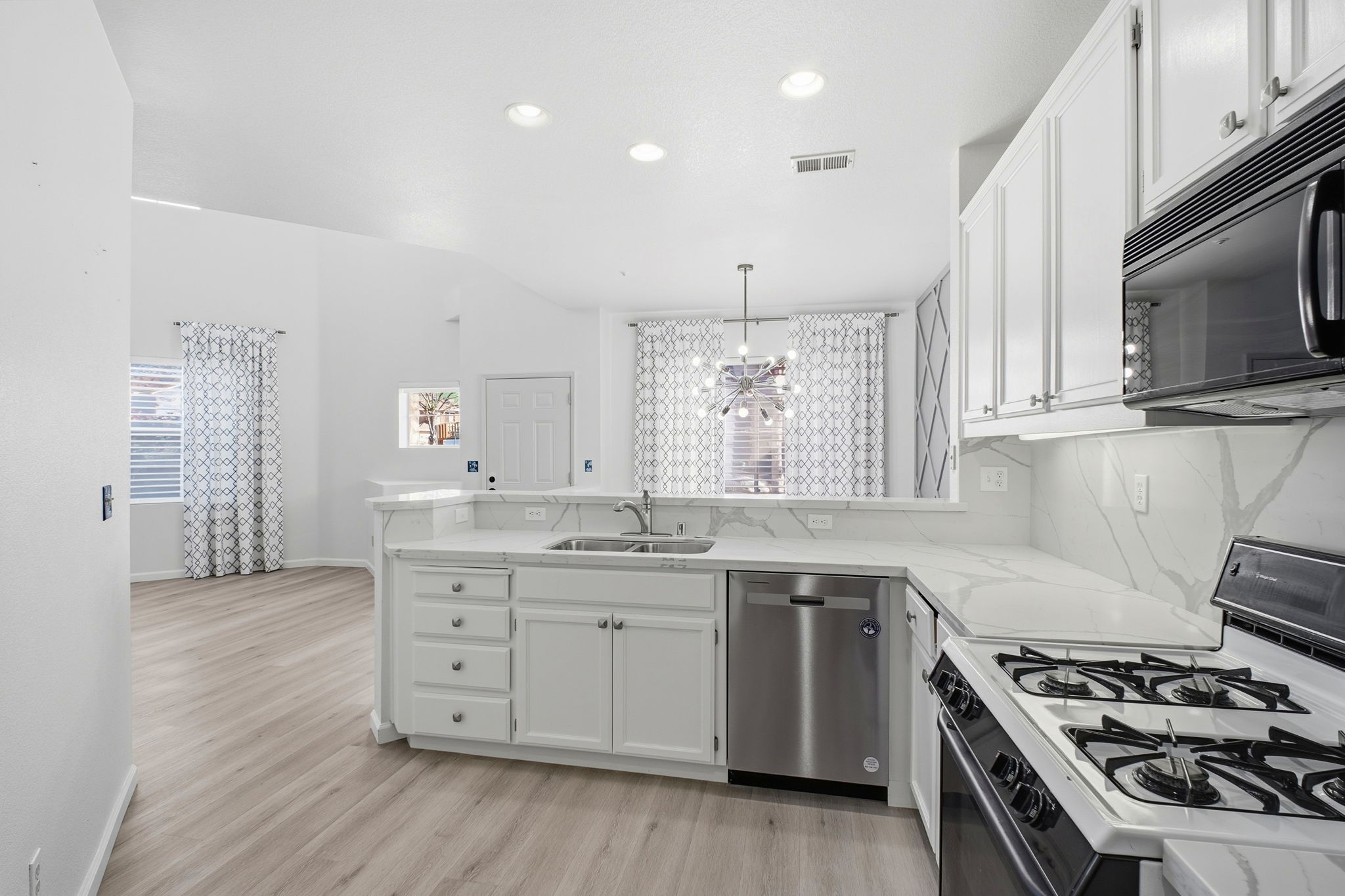 012_F8_1885 Flagstone Dr