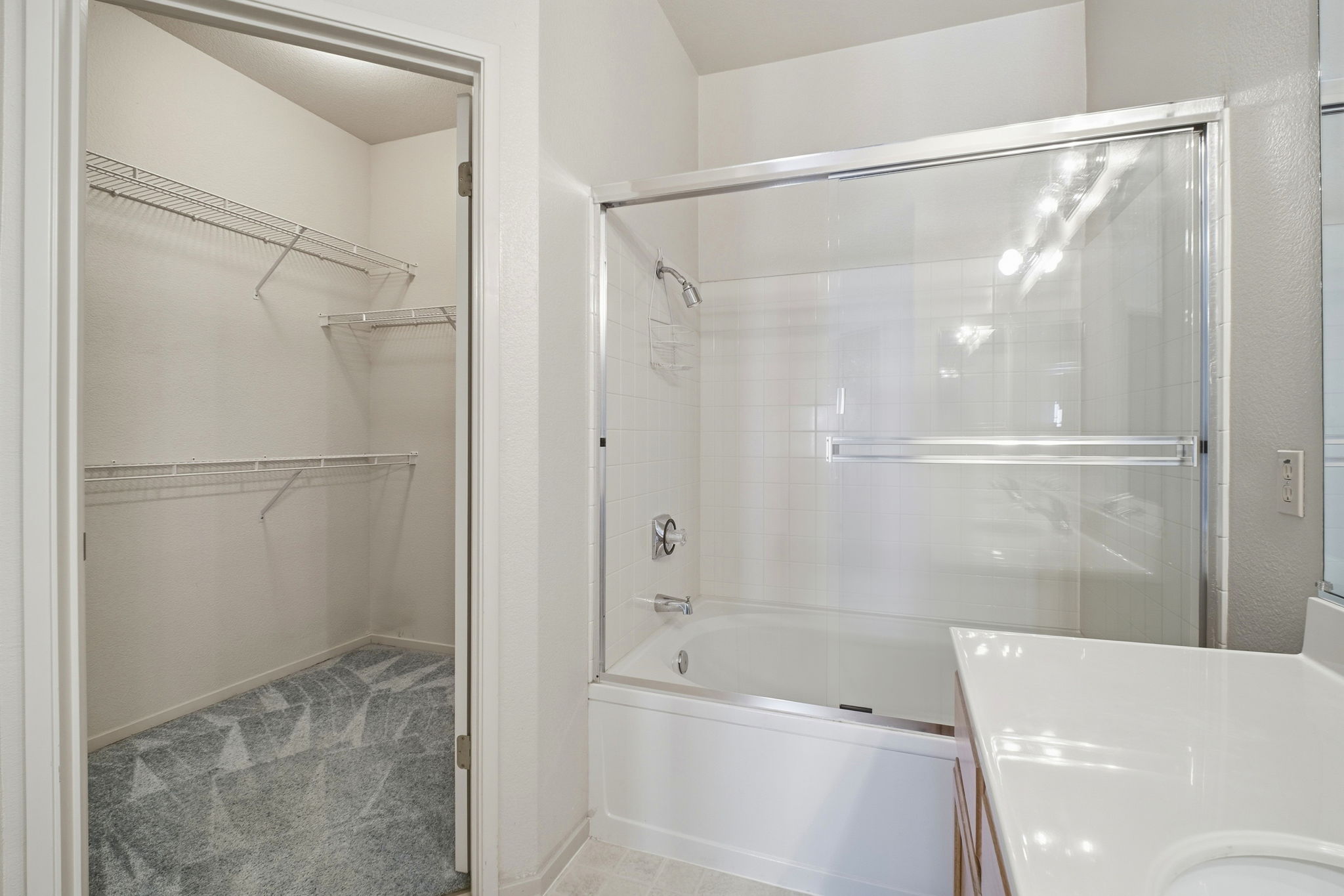 025_F8_1885 Flagstone Dr