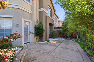 029_F8_1885 Flagstone Dr