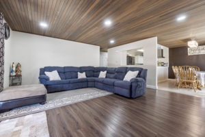 1885 Verano Dr, Sparks, NV 89431, USA Photo 5