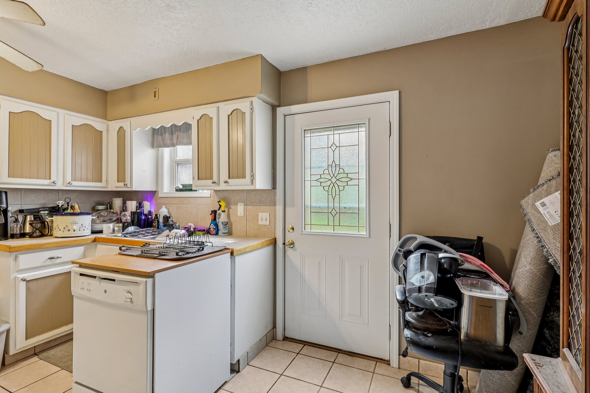 James B Dr-S1604-016.jpg