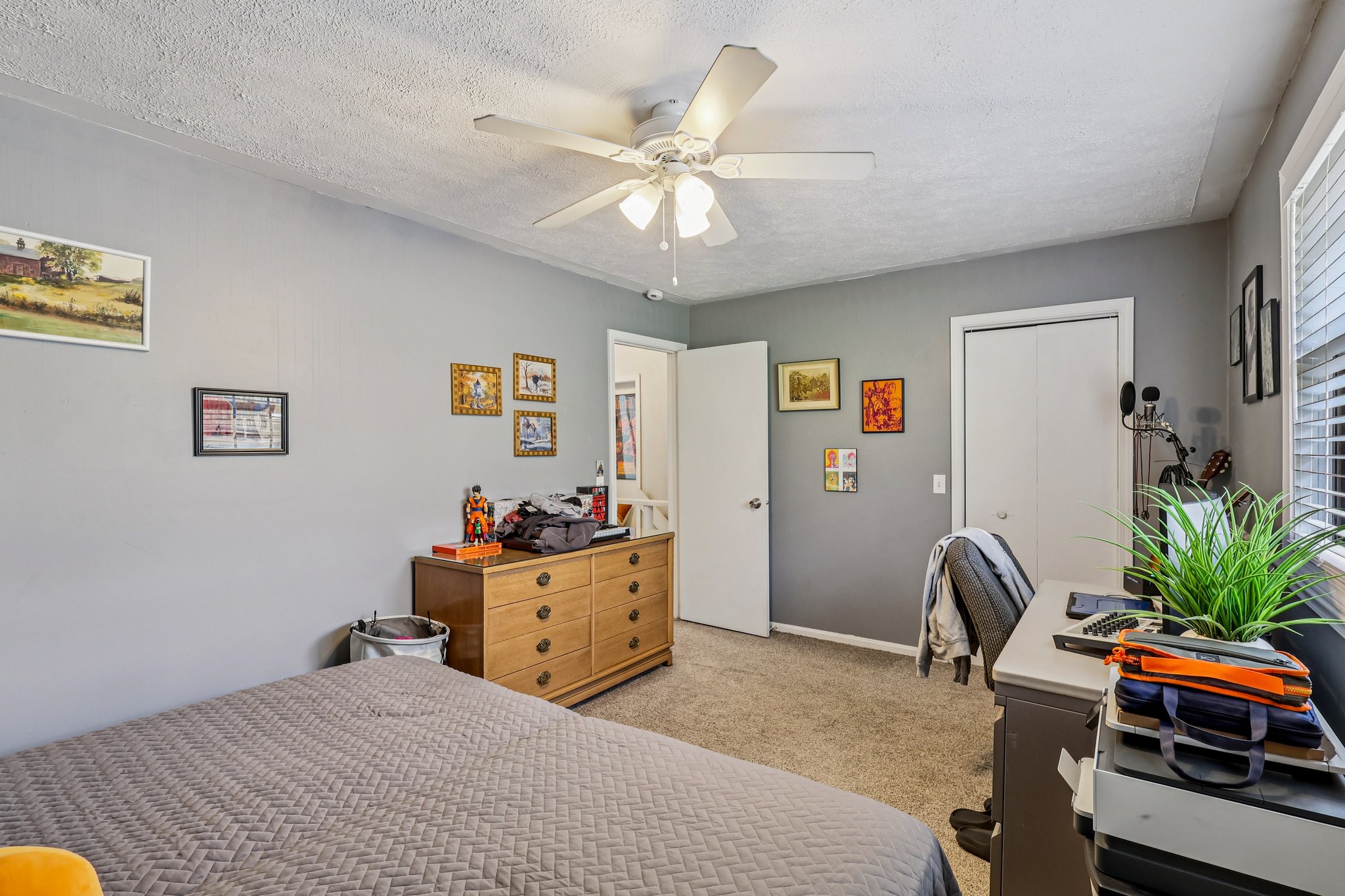 James B Dr-S1604-053.jpg