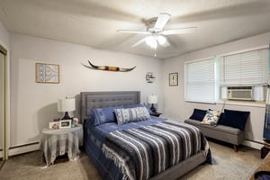 James B Dr-S1604-043.jpg