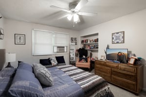 James B Dr-S1604-044.jpg