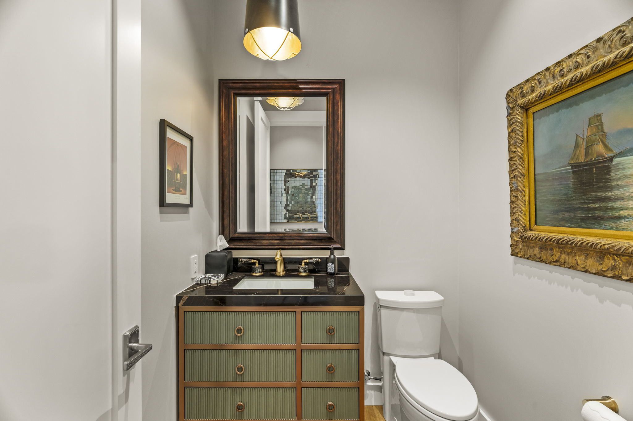 Petite Wash Room