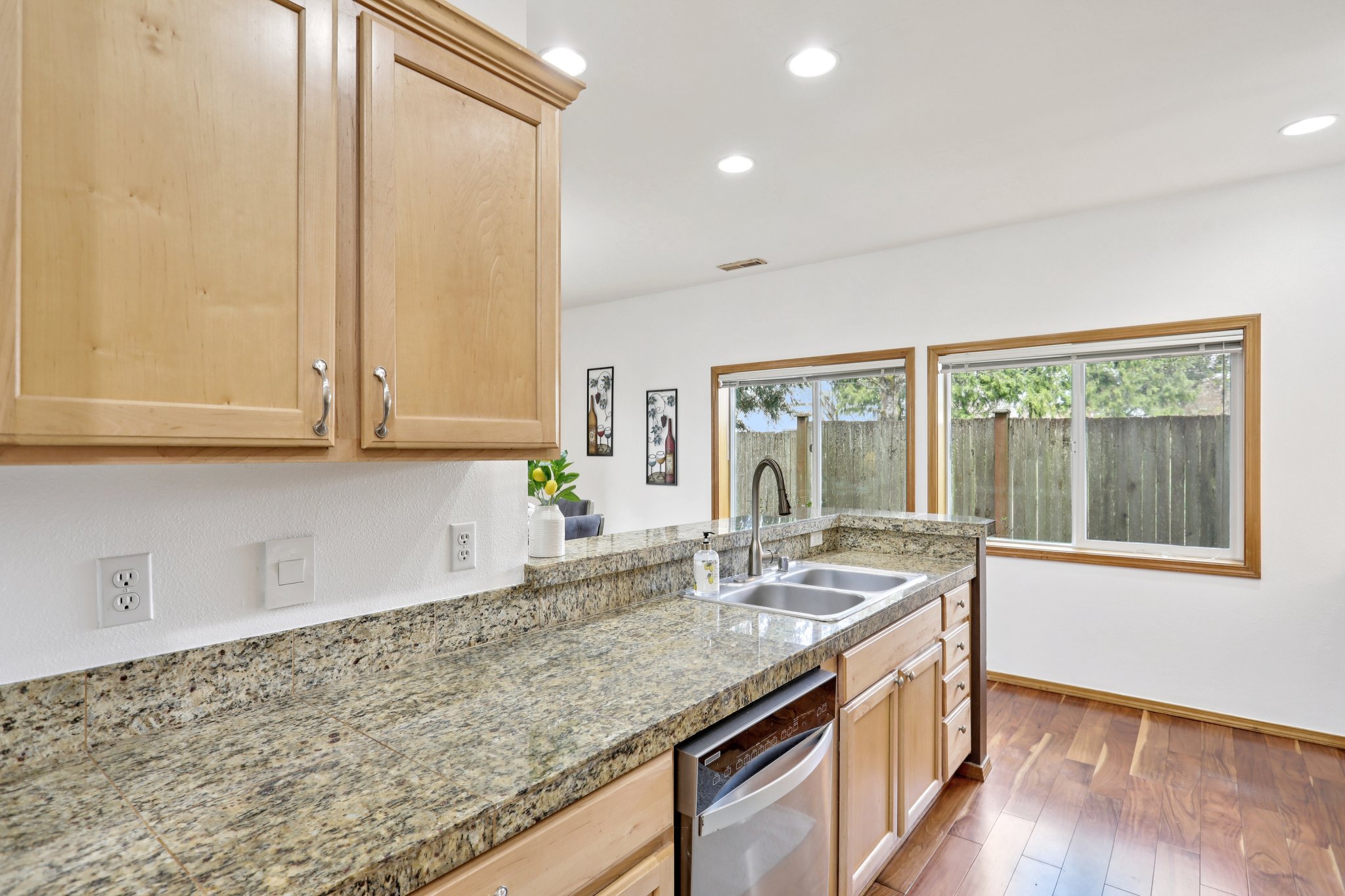 108th Ln-S1804-013.jpg