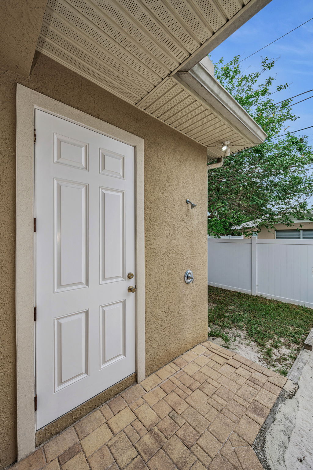 Outdoor Bathroom 5a