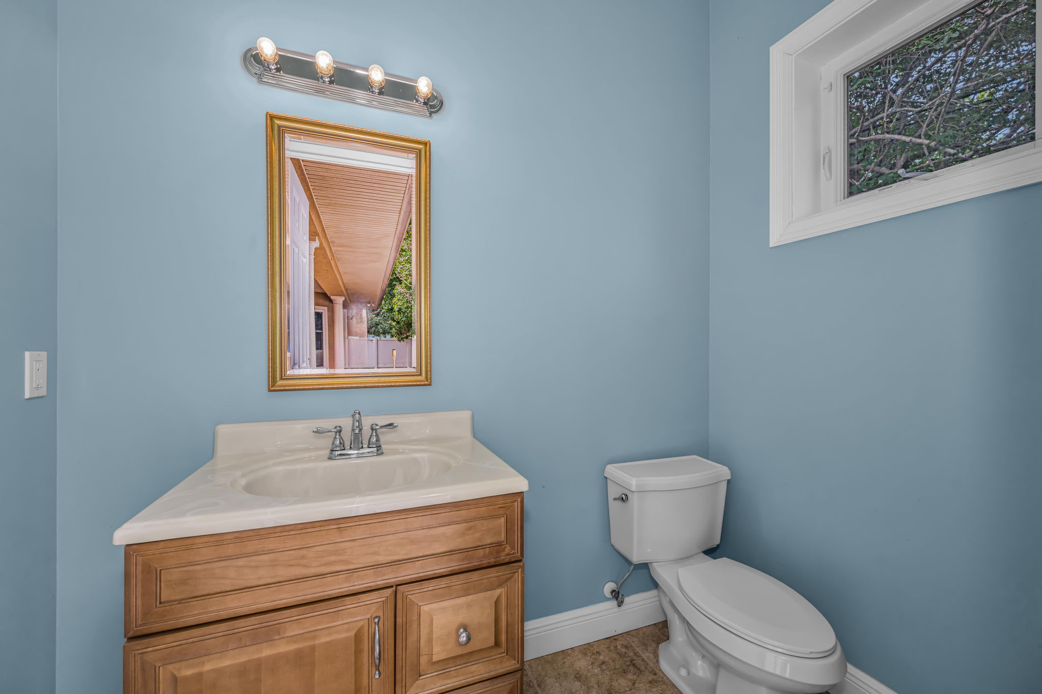 Outdoor Bathroom 5b