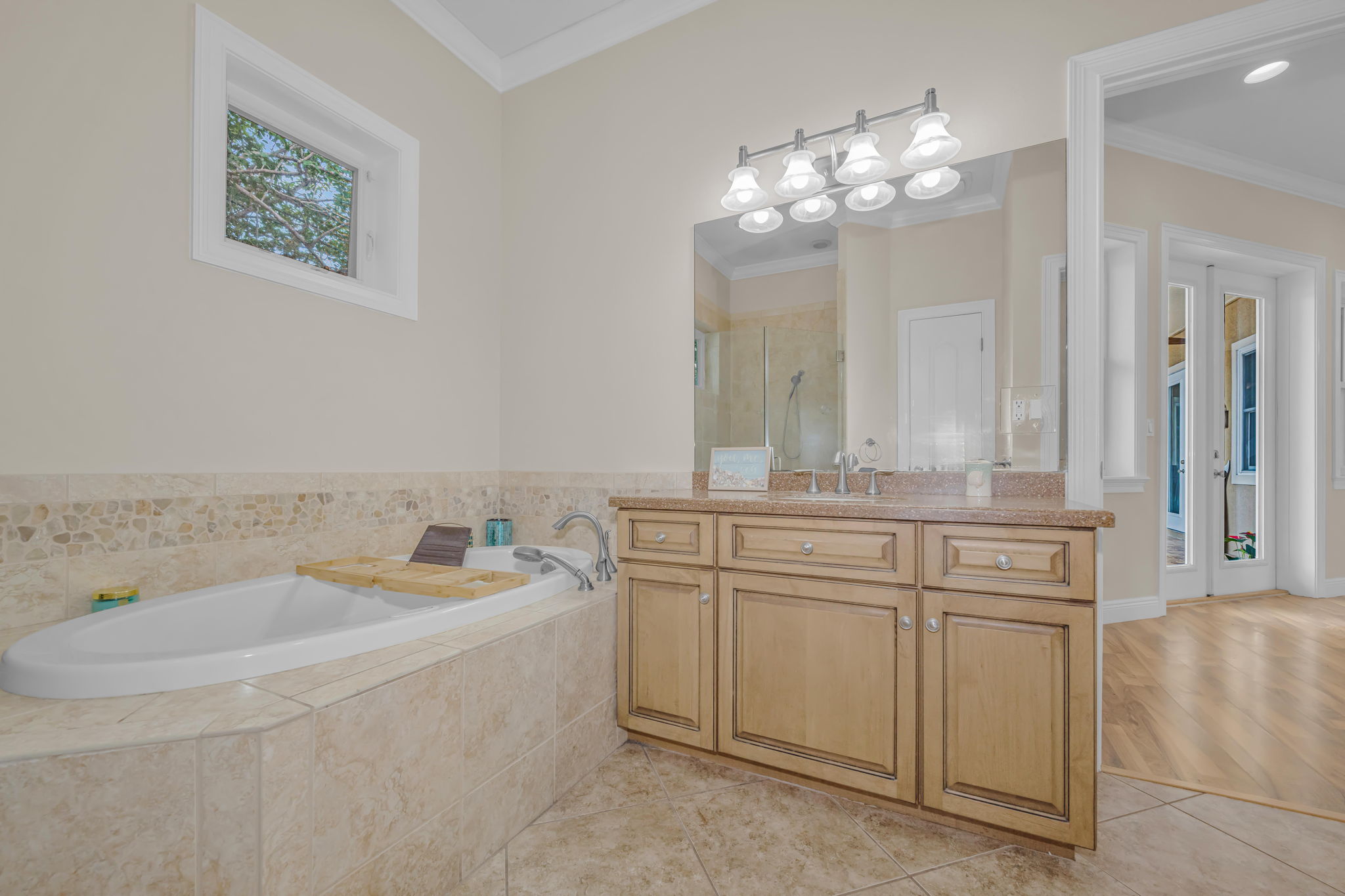 Primary Bathroom 1b