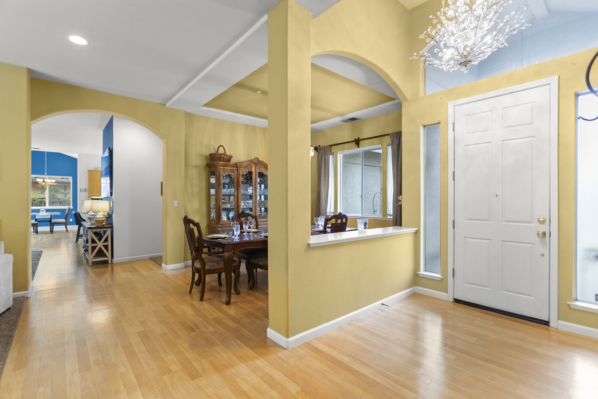 Entry, dining room, view towards kitchen & breakfast area to left