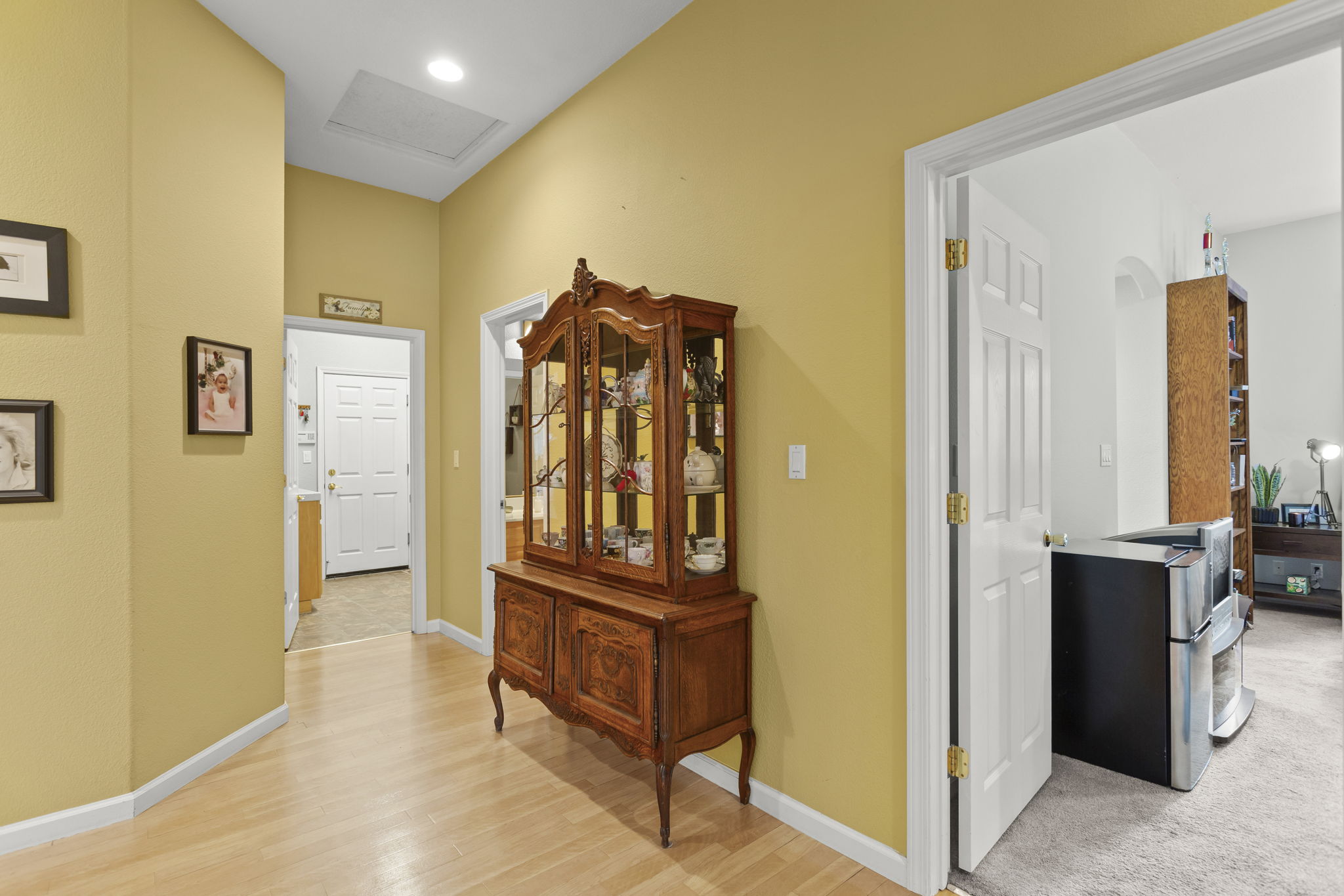 Hallway leading to secondary master BR suite on right