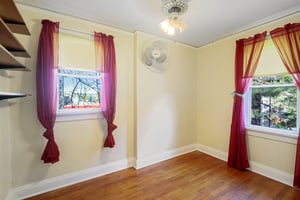 E Washington Ave-S2210-030.jpg