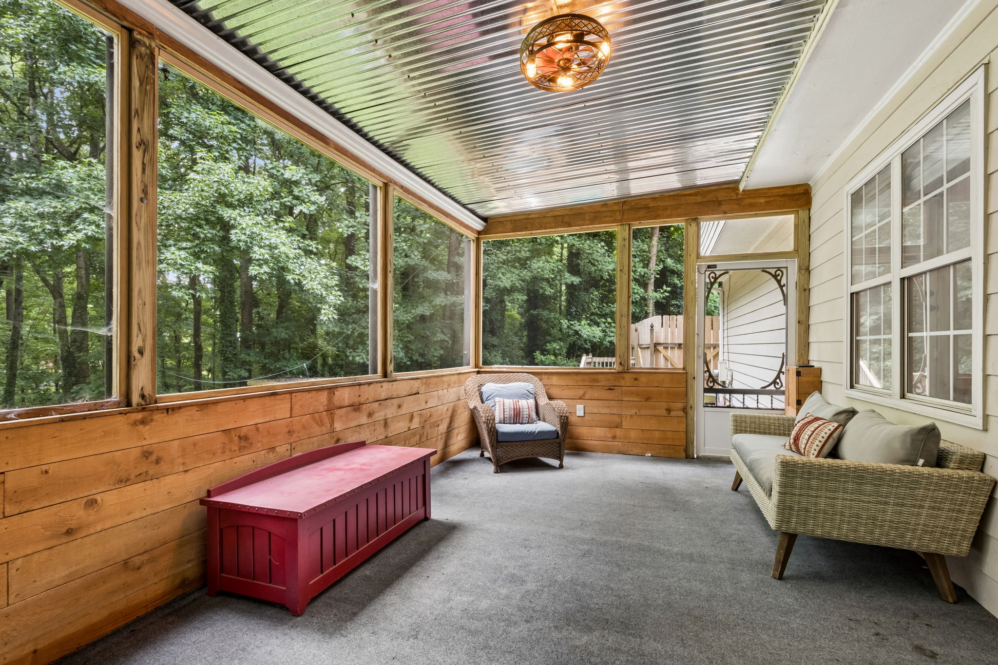 Screened-in Porch
