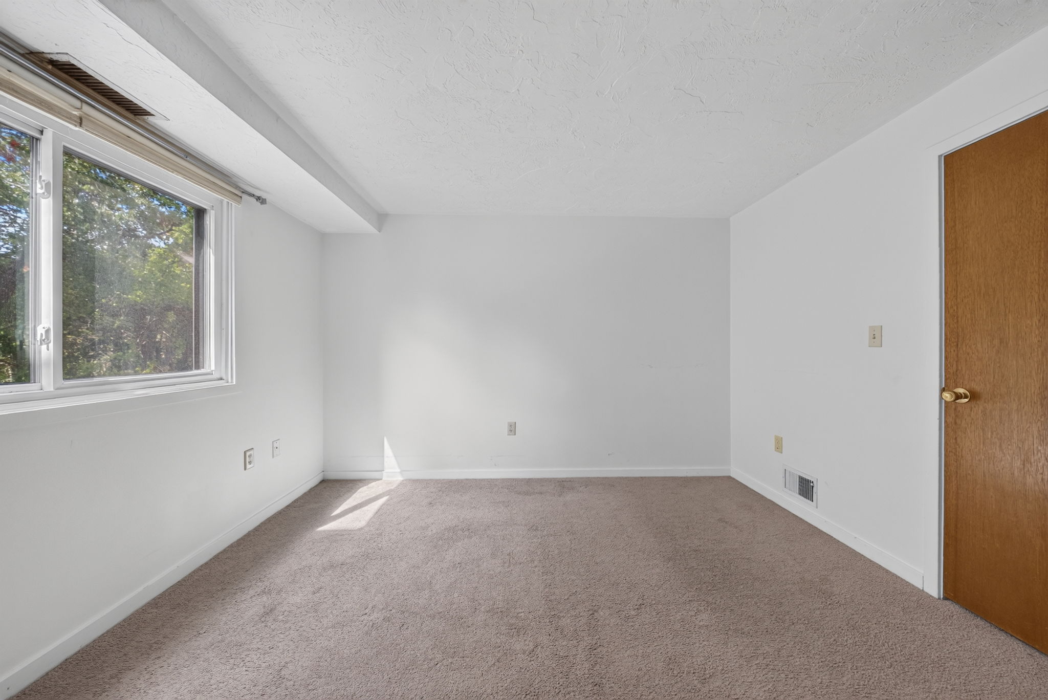 189 Littleton Rd unit 15, Chelmsford, MA 01824, USA Photo 24