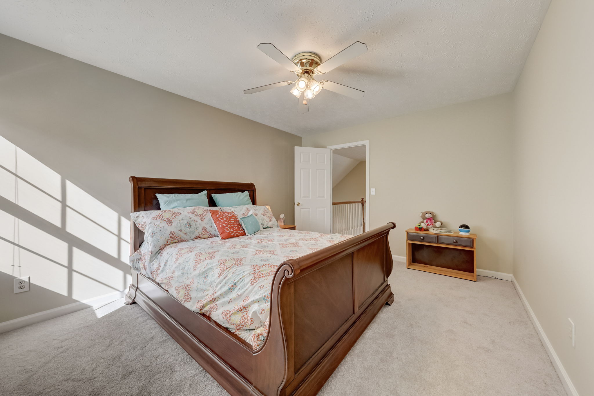 Valleyside Dr-032