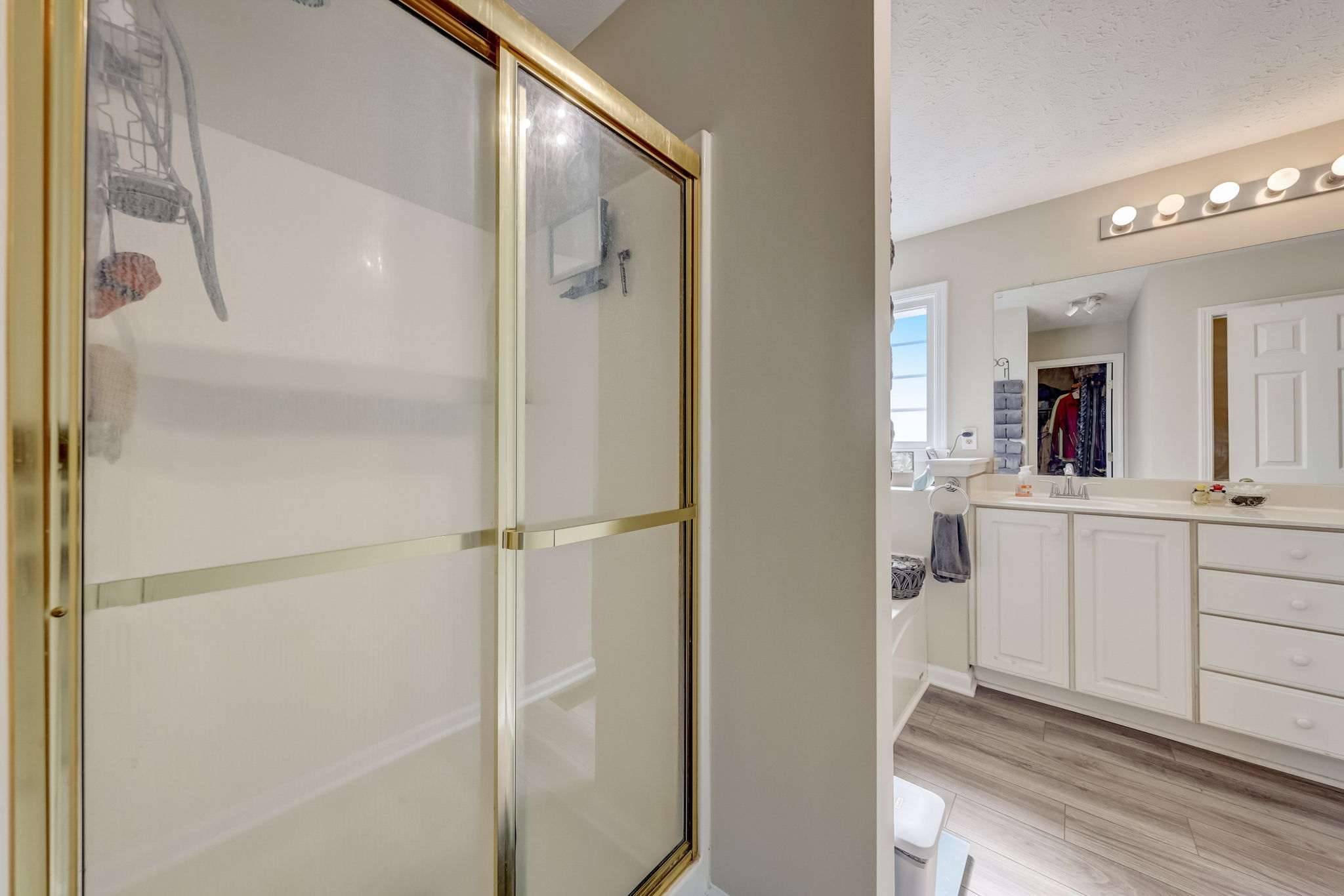 Valleyside Dr-024
