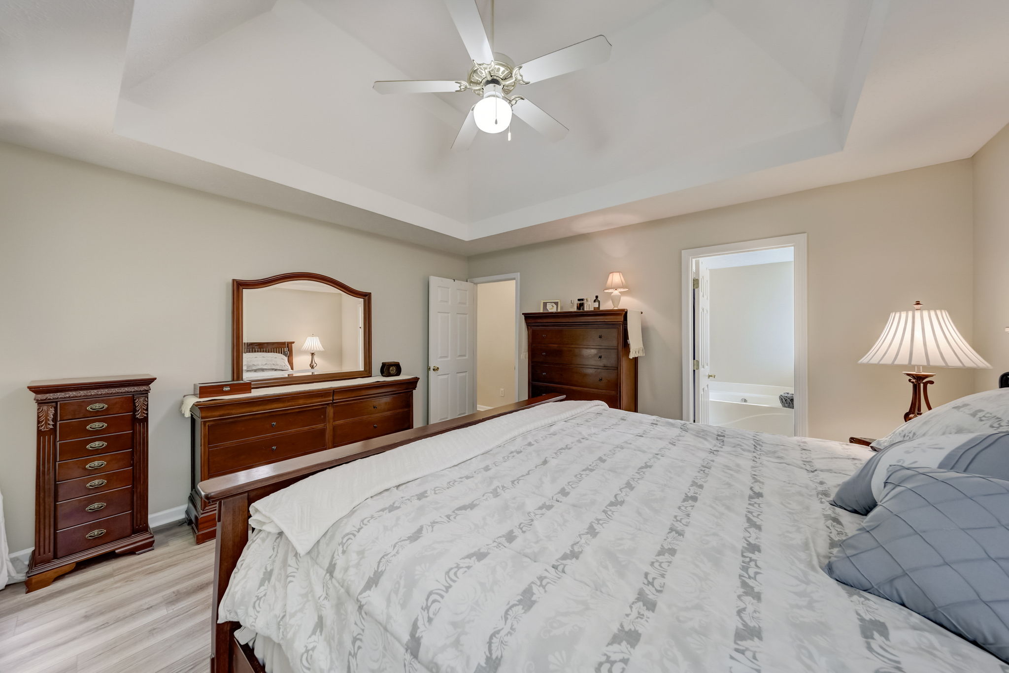 Valleyside Dr-021