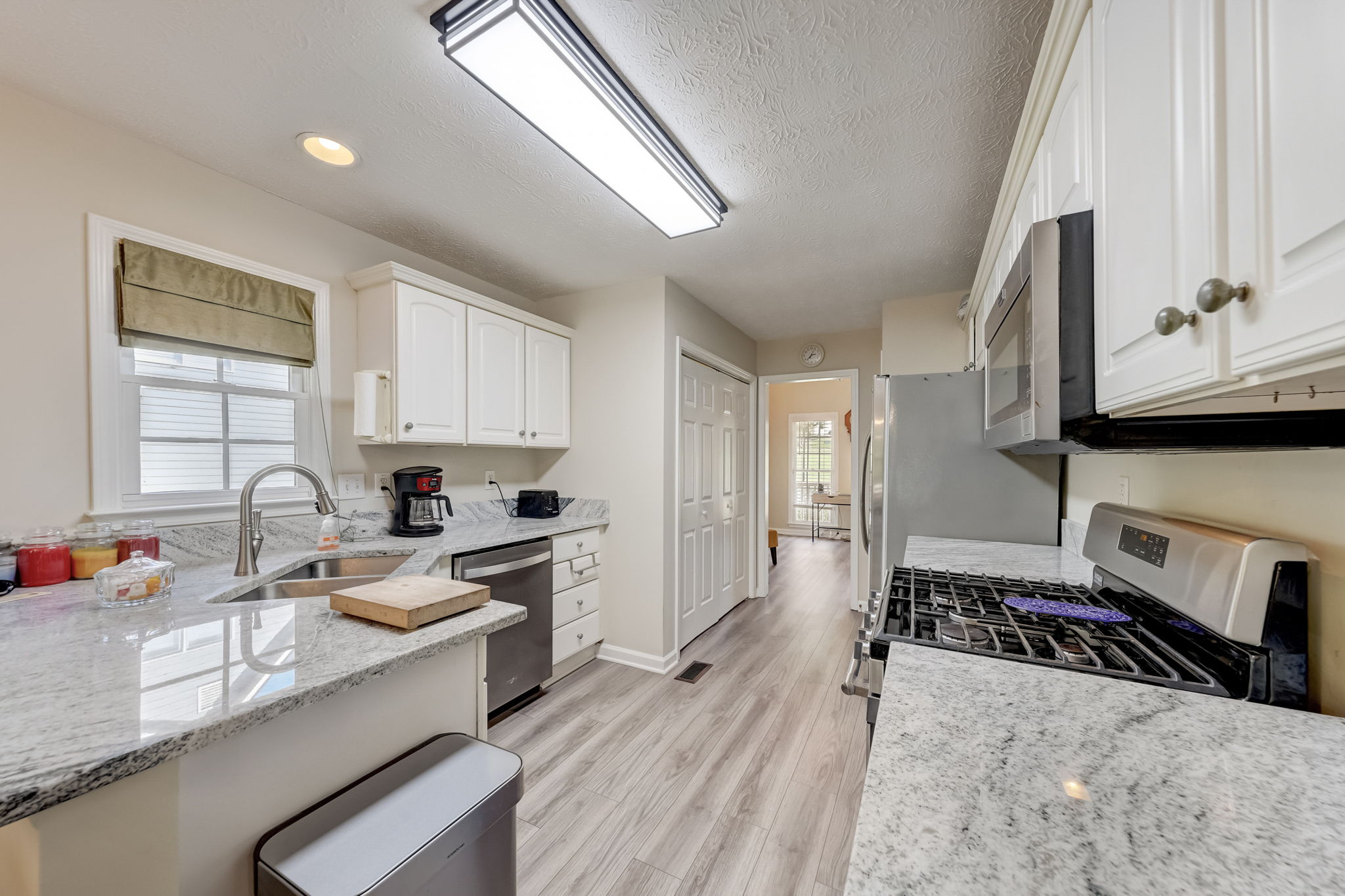 Valleyside Dr-018