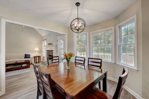 Valleyside Dr-013