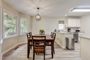 Valleyside Dr-015