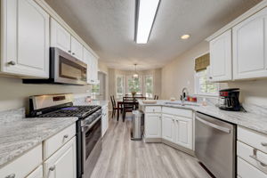 Valleyside Dr-016