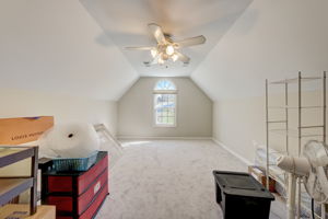 Valleyside Dr-033