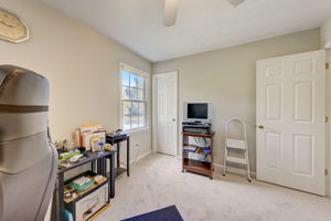 Valleyside Dr-029