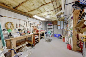 Valleyside Dr-036