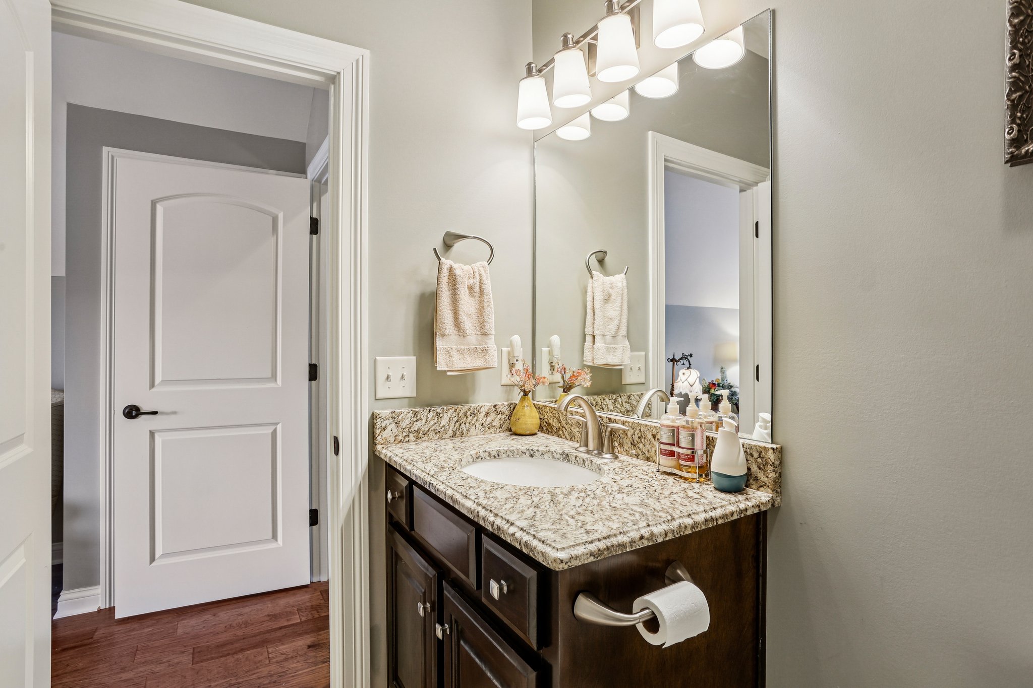 Village Cir-S2808-044.jpg