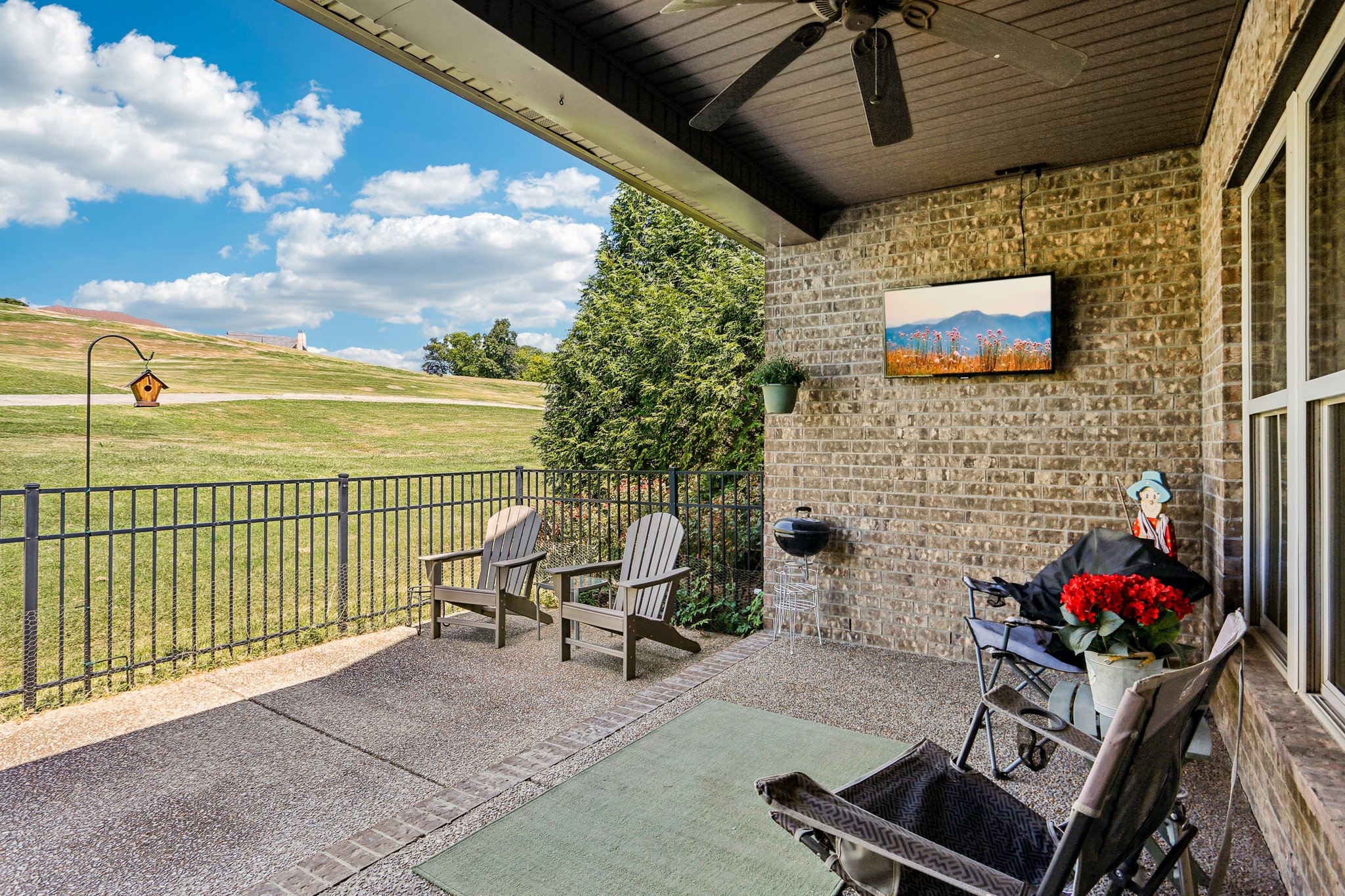 Village Cir-S2808-046.jpg