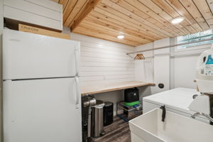 24_Interior