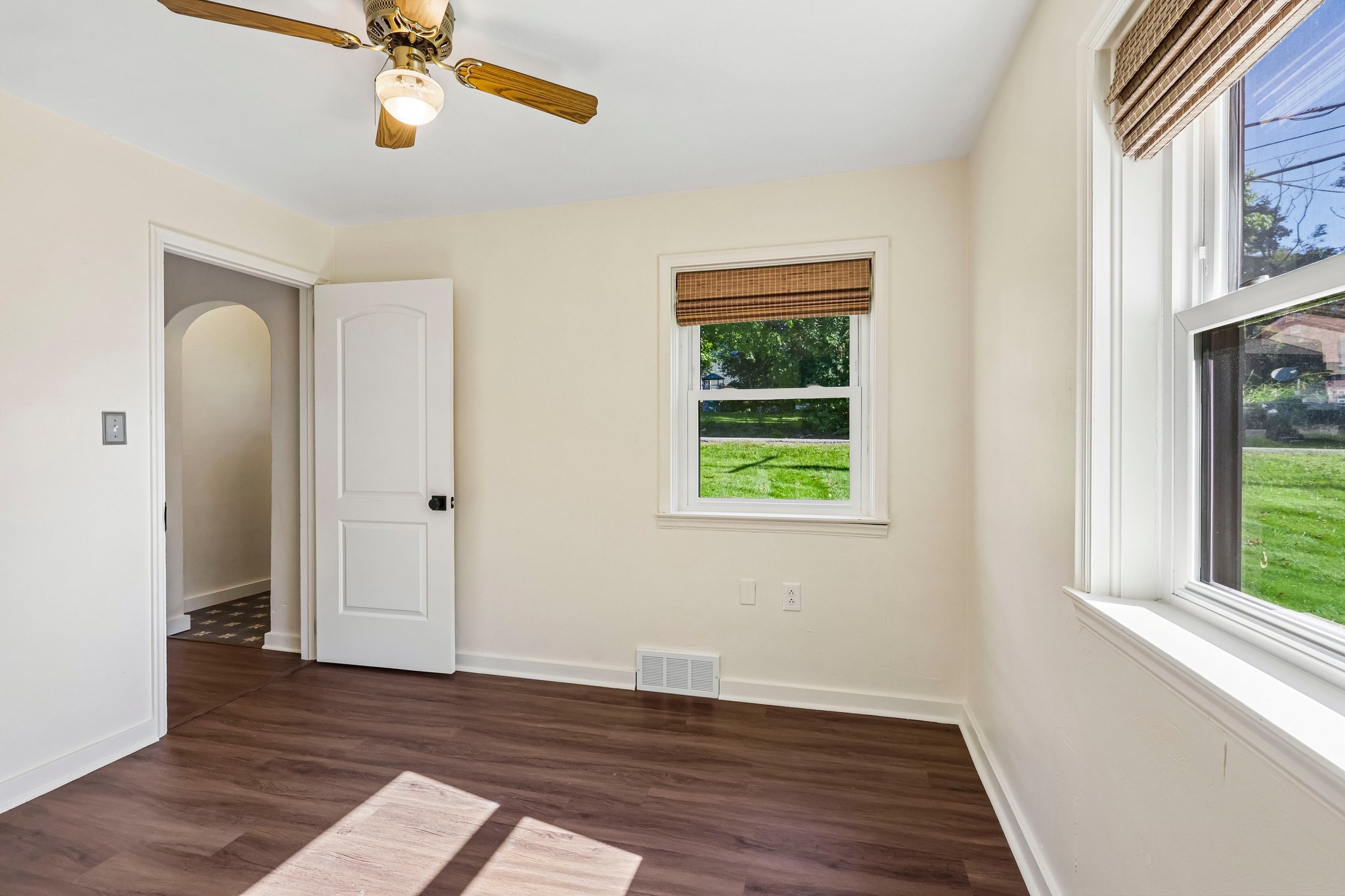 Mickanin Rd-S0809-018.jpg