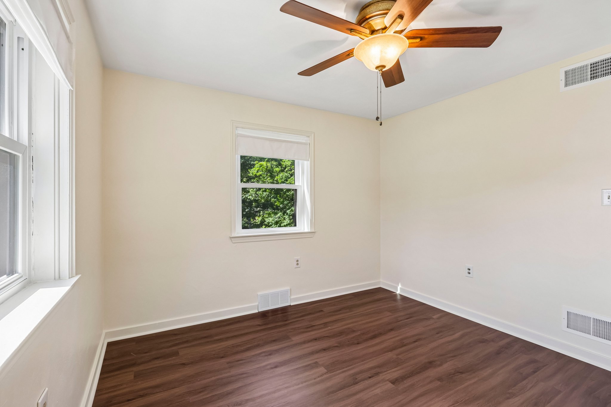 Mickanin Rd-S0809-034.jpg