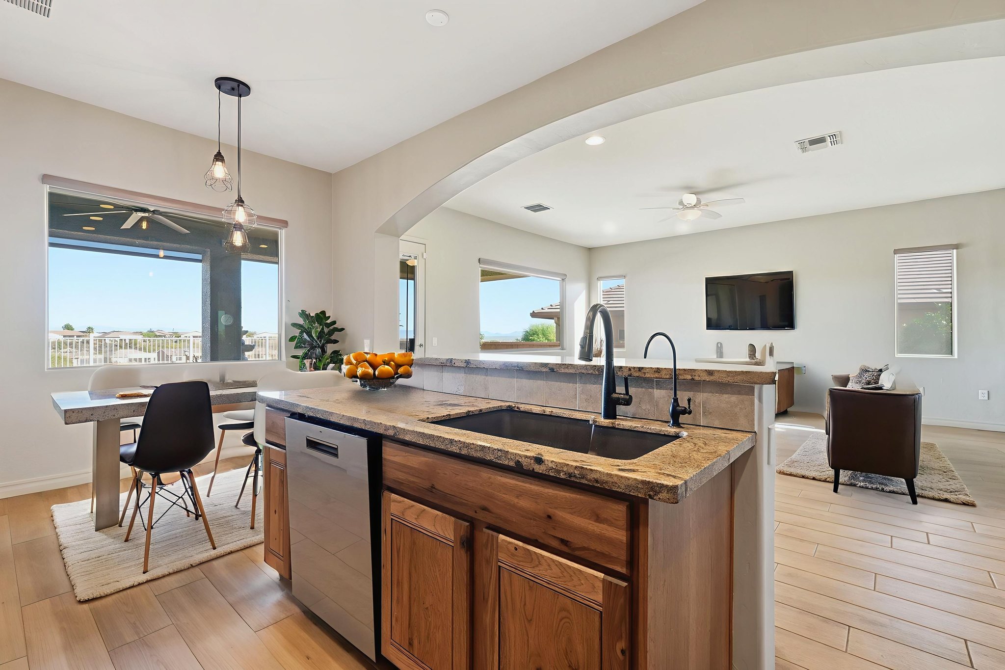 012_ListerPros virtually staged.jpeg